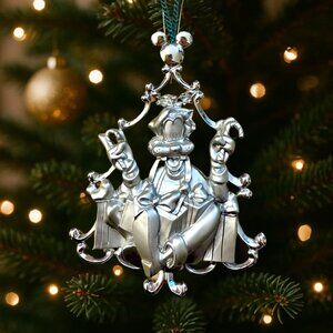Disney Christmas Goofy Silvertone Ornament Original Box Made In USA Vintage 1989